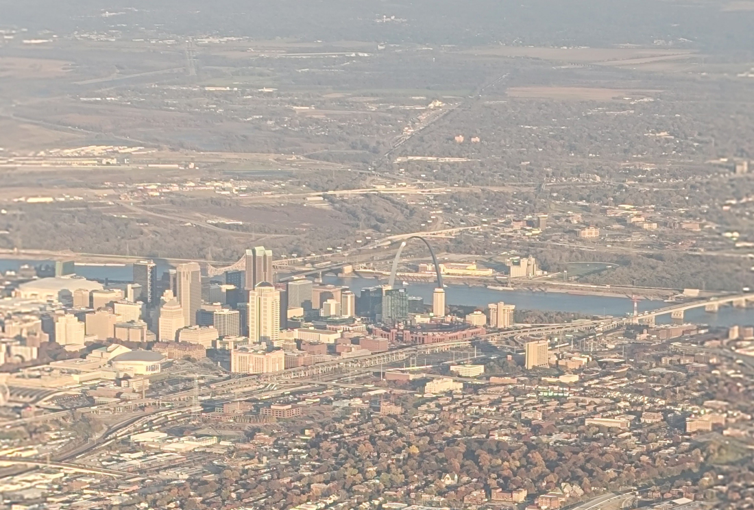 Landing in St Louis photo